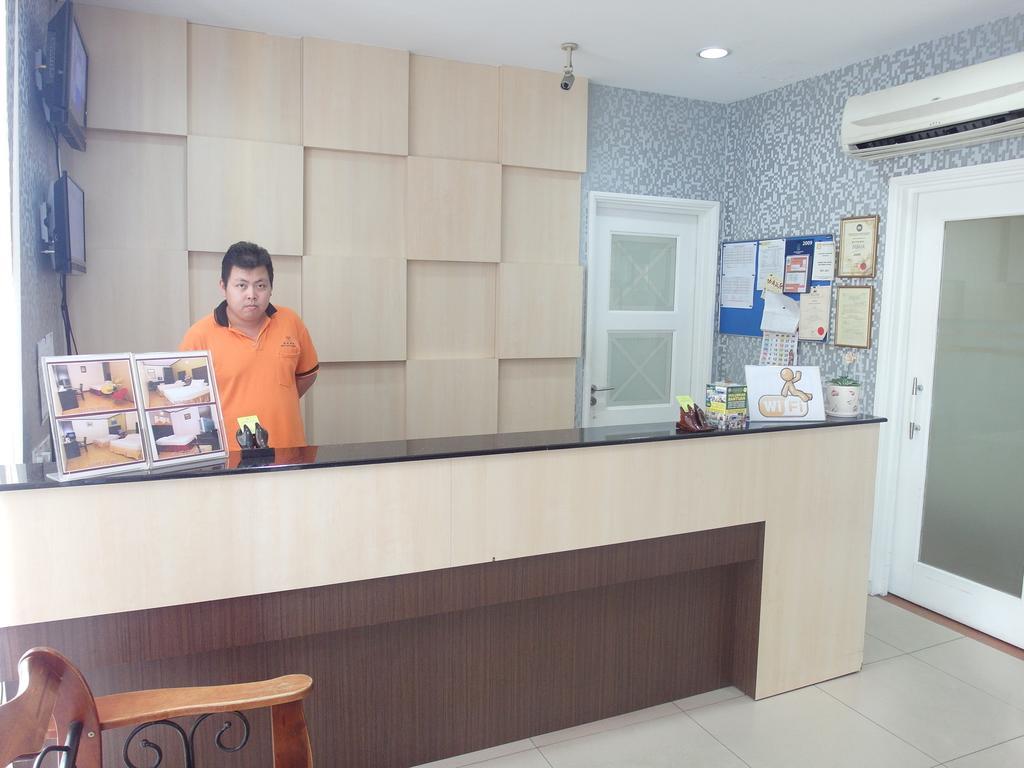 New City Hotel Kajang Exterior photo